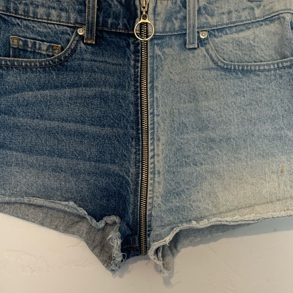 Revice Two Toned Denim Shorts with Wrap Around Zipper Size 26 - Picture 6 of 13